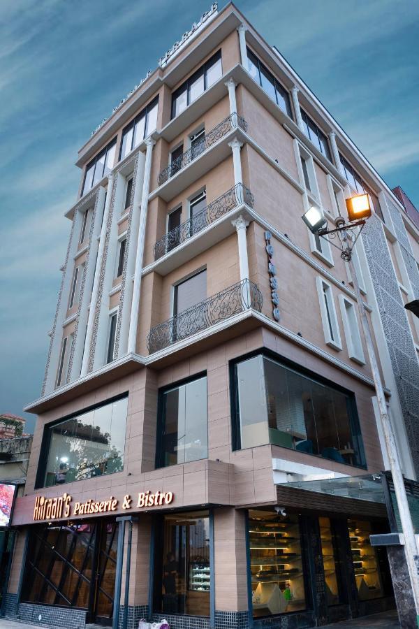 Poiisse Hotel Calcutá Exterior foto